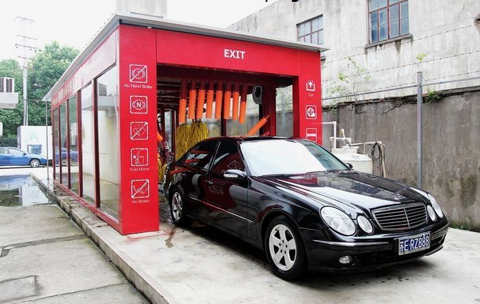 隧道式自動洗車機(jī)